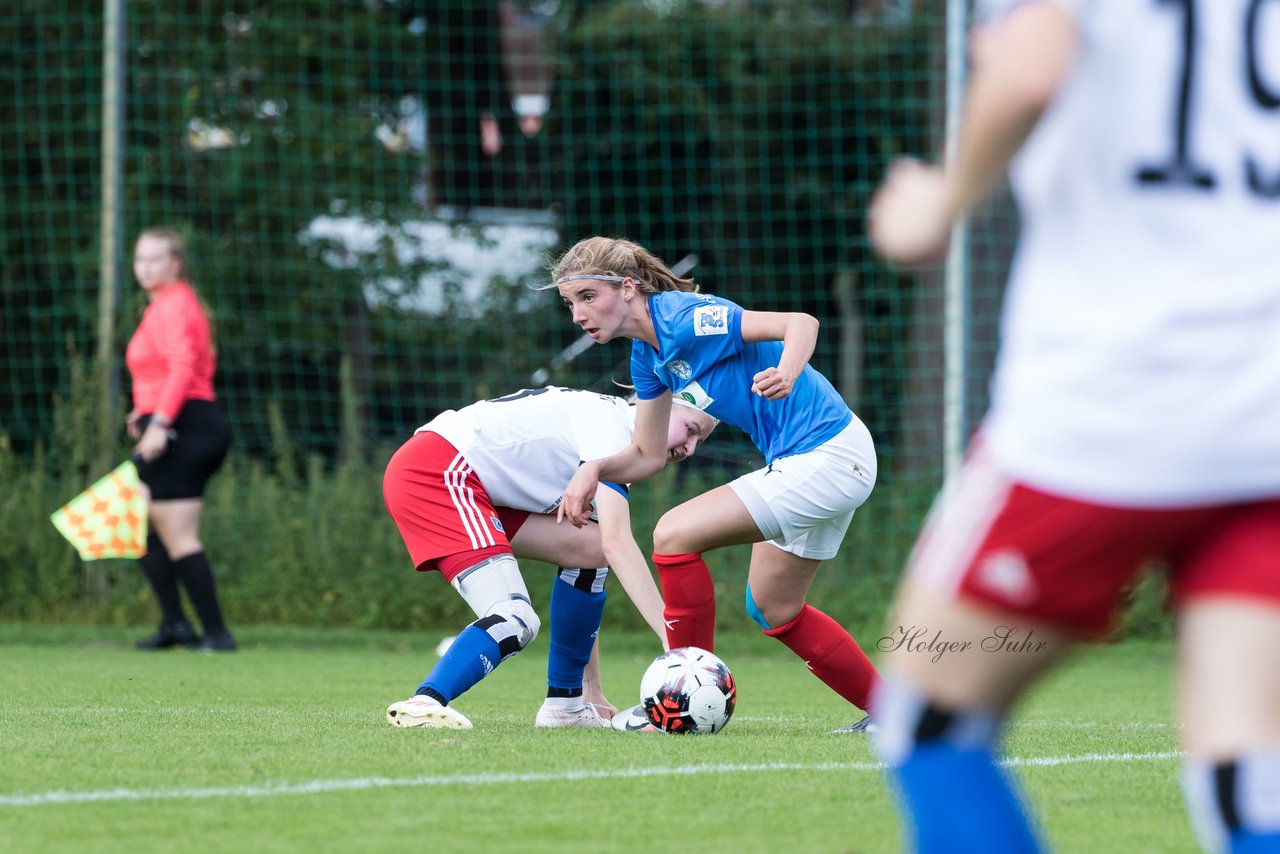 Bild 97 - wBJ Hamburger SV - Holstein Kiel : Ergebnis: 2:0